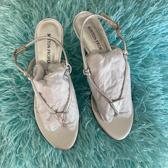 Hand Made in Brazil Thong Sandal w Buckle Strap - Picture 10 of 12